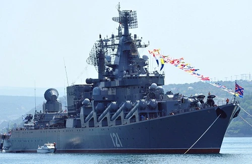 Tuần dương hạm Moskva “át vía” dàn chiến hạm Mỹ