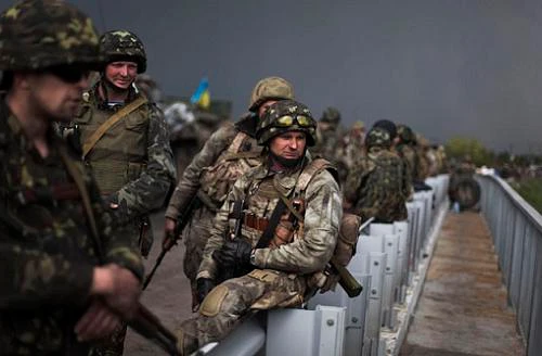 10 lính Ukraine bị bắn chết do phản chiến, Donbass lập đơn vị nữ dân quân 