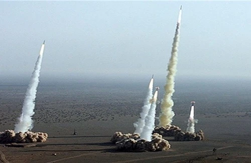 Iran khoe vũ khí chống tên lửa hành trình mới