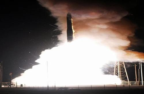 Mỹ phóng LGM-30 Minuteman-3 “dằn mặt” Trung Quốc?