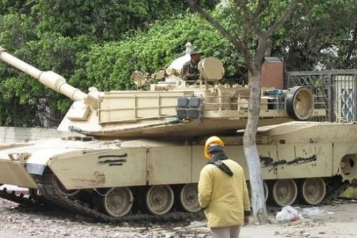 Hàng loạt nước EU cắt viện trợ quân sự cho Ai Cập