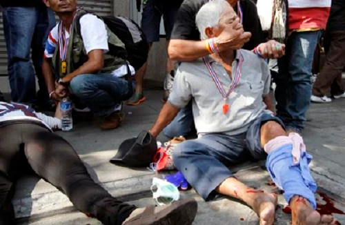 Người biểu tình bị bắn ngay tại nơi họp của Thủ tướng Thái Lan