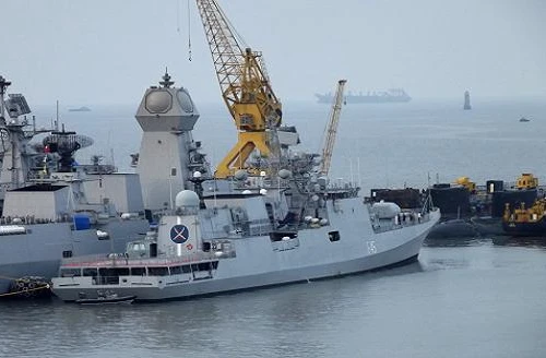 Van xylanh khu trục hạm Kolkata Ấn Độ “bắn” chết 1 sĩ quan