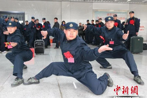 Quán quân võ thuật thế giới gia nhập Hải quân đánh bộ Trung Quốc