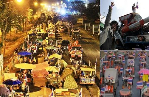 Nông dân Thái Lan cưỡi đoàn máy cày dài 5km đi biểu tình