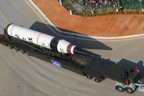 Trung Quốc choáng váng trước giàn vũ khí cực khủng của Ấn Độ