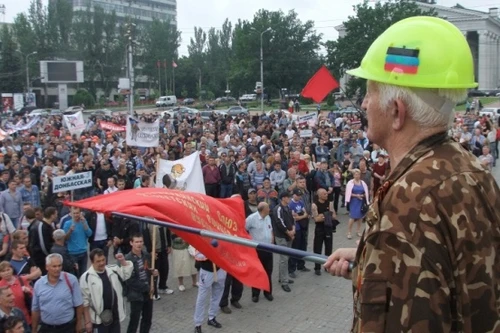 Chính quyền Donetsk vũ trang cho thợ mỏ chống lại quân đội Kiev