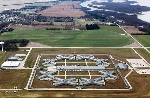 Tổng thống Obama lại hứa hẹn đóng cửa nhà tù tại Vịnh Guatanamo