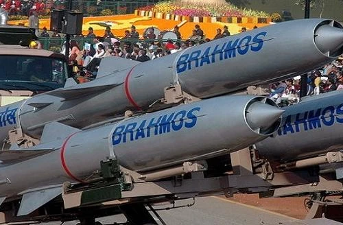 Ấn Độ tiếp tục phóng thử thành công tên lửa BrahMos 