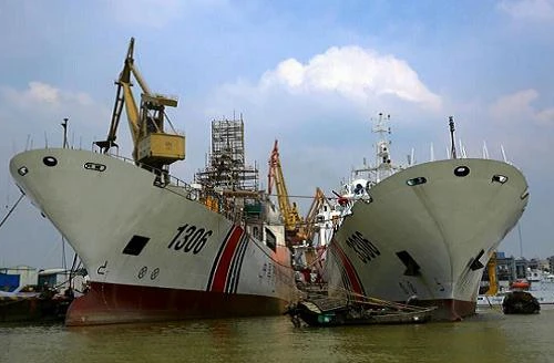 Trung Quốc liên tục tăng cường tàu hải cảnh siêu lớn xuống biển Đông