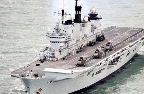 Anh triển khai tàu sân bay tới hỗ trợ Philippines