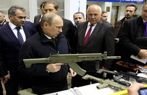 Nga sản xuất tới gần 2 triệu súng AK mỗi năm