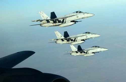 Mỹ-NATO ném bom IS, Syria “tranh thủ” giải phóng 2 thành phố chiến lược