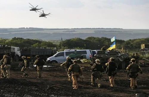 Quân đội Ukraine bị phục kích gần hiện trường MH17, 10 lính thiệt mạng