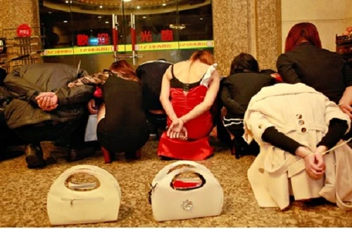 Trung Quốc "trảm" hàng loạt quan chức “thành phố mại dâm”