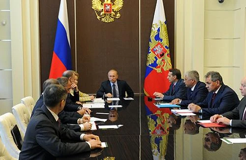 Tổng thống Putin ra lệnh rút quân khỏi biên giới với Ukraine