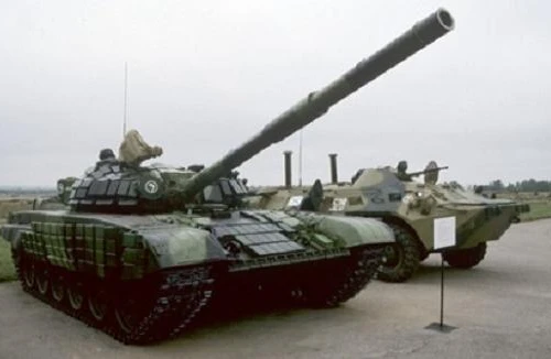 Rợn người kiểu thử phanh xe... tăng!