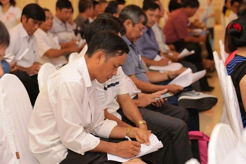 Các hộ chăn nuôi ký cam kết không sử dụng chất cấm 