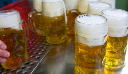 Tử vong sau khi uống 6 lít bia trong vòng 20 phút