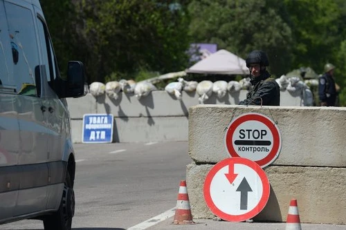 Quân đội Ukraine không cho phép trẻ em sơ tán khỏi vùng chiến sự