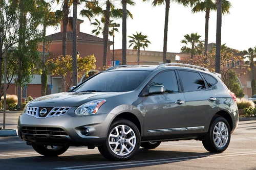 Thông tin về giá bán xe Nissan Rogue 2013