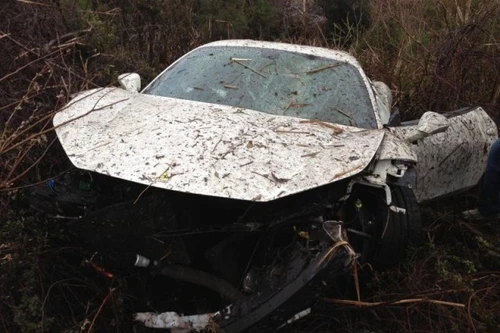 "Ngựa chiến" Ferrari 458 Italia gặp nạn, nát bươm trên đất Mỹ