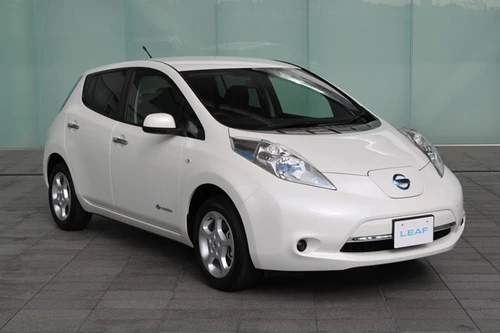 Nissan Leaf bán chạy sau khi giảm giá