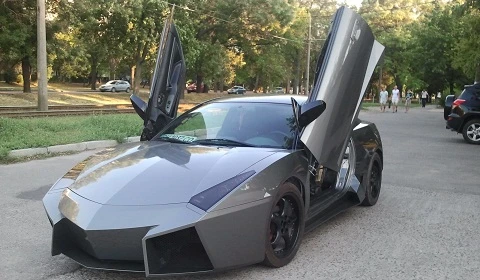 Mitsubishi biến hoá thành "siêu bò" Lamborghini