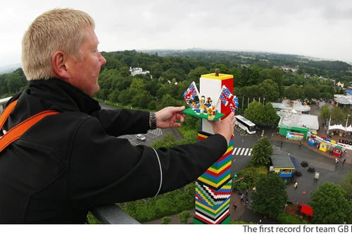 Chiêm ngưỡng tháp lego cao nhất thế giới