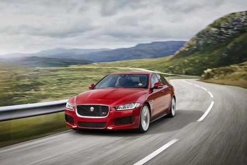 Jaguar XE: Thiết kế sang trọng, công nghệ đỉnh cao