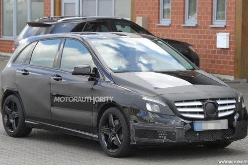 Sự thật về Mercedes Benz B-CLass 