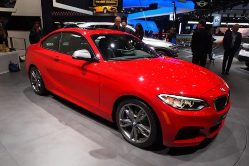 BMW M235i xuất hiện đầy ấn tượng ở Detroit Motor Show 