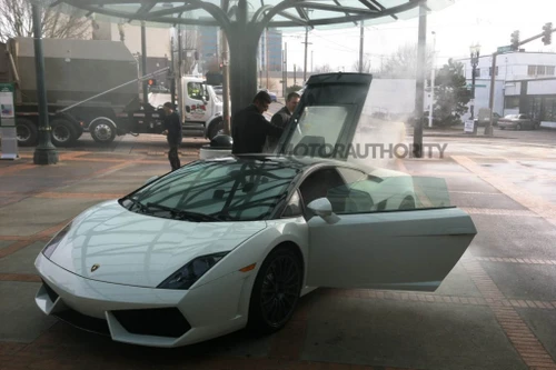 Lamborghini Gallardo bốc cháy một cách ngớ ngẩn