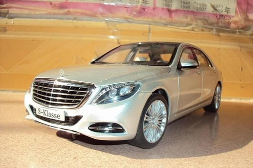 Mô hình xe sang 2014 Mercedes S-Class chính thức "xuất đầu lộ diện"
