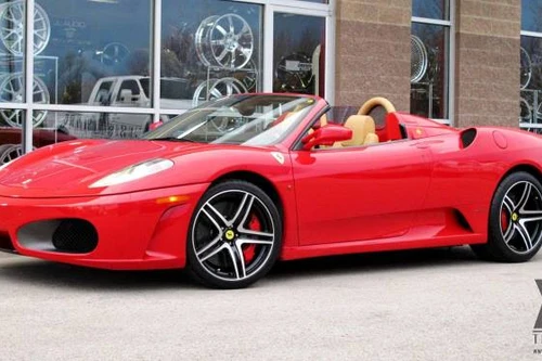 Ngắm Ferrari F430 biến hóa thành chú "nhện đỏ"