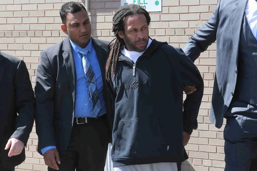 Cựu cảnh sát bắn vợ 10 phát vì ngoại tình 