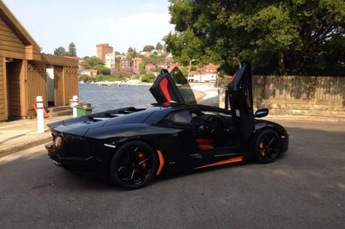 Siêu xe hóa trang tham dự Halloween