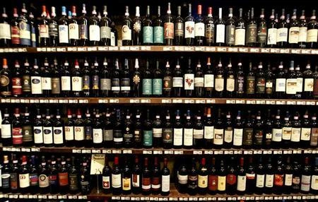 62.000 lít rượu vang Ý bị "đổ xuống cống"