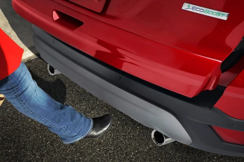 Ford Escape: Mở cửa xe mà không cần dùng tay