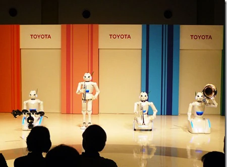 Dàn nhạc robot đặc biệt nhất trên thế giới của Toyota