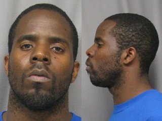 Cha đẻ xé rách da đầu con trong lúc hành hung vợ