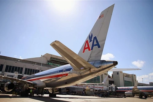 Nữ sinh 14 tuổi bị bắt vì đùa dại, tự nhận mình là...khủng bố 