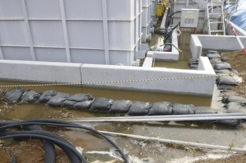 Nhà máy Fukushima phát hiện rò rỉ hơn 100 tấn nước nhiễm phóng xạ