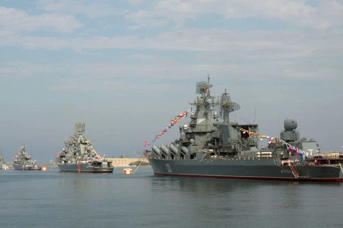 Nga tuyên bố tăng cường hiện diện quân sự ở Crimea