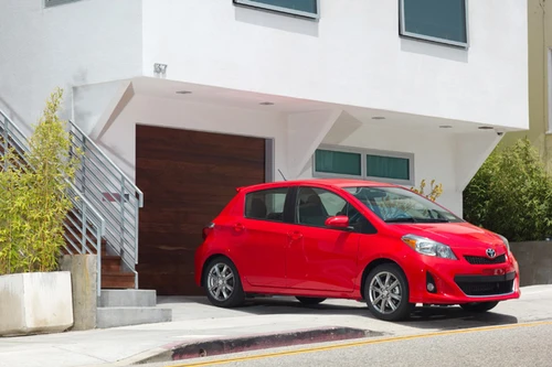 Top 10 xe gia đình có giá "mềm" nhất