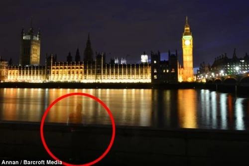Bóng ma xuất hiện ở London đêm chào năm mới