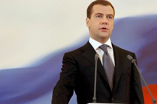 Thủ tướng Medvedev: Nga có thể đứng vững trước những lệnh trừng phạt
