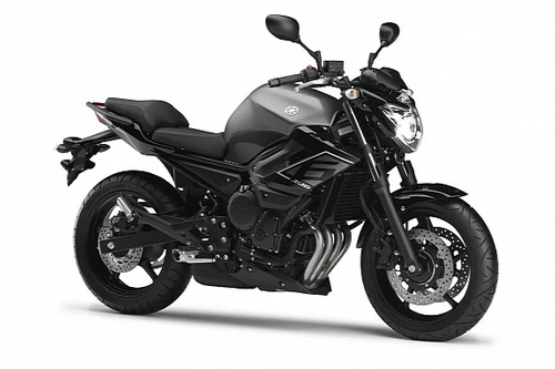 “Quái thú bóng đêm” Yamaha XJ6 SP 2013
