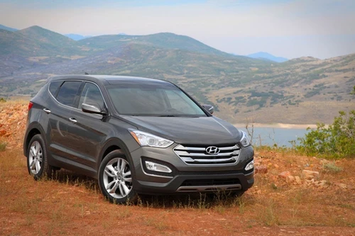 Hyundai Santa Fe đạt doanh số bán hàng cao ngất ngưởng