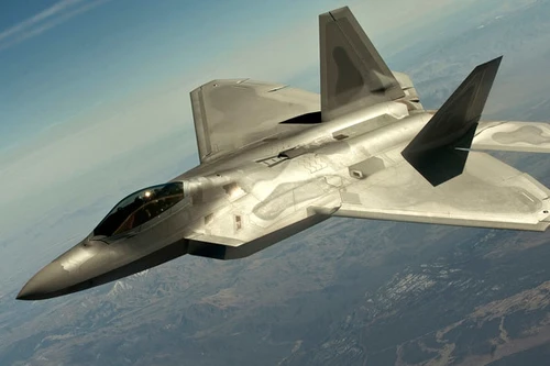 Những vũ khí Mỹ và đồng minh sử dụng trong không kích IS